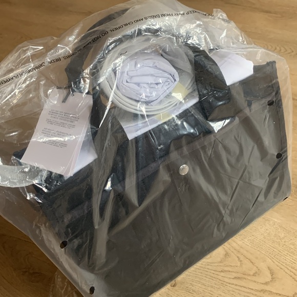 NWT Coach Cargo Tote Black - Picture 2 of 2